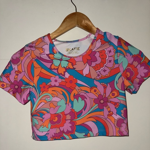 Skatie Lanai Swim Top - Picture 5 of 6